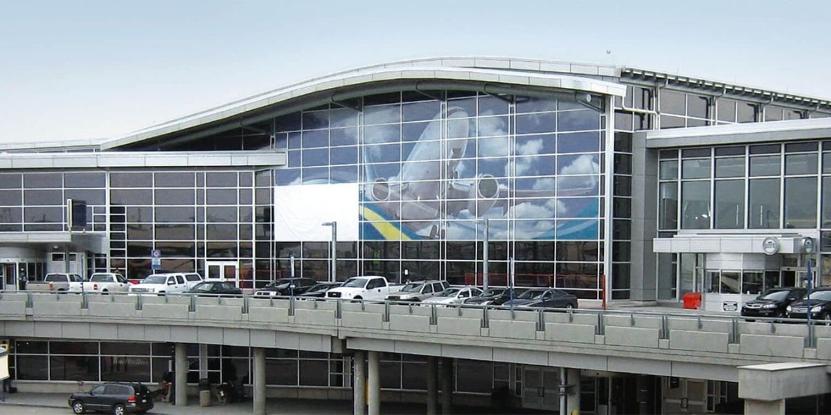Delta Airlines YEG Terminal – Edmonton International Airport
