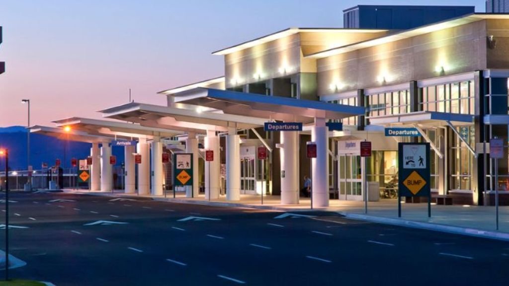 Avelo Airlines Rogue Valley International–Medford Airport – MFR Terminal