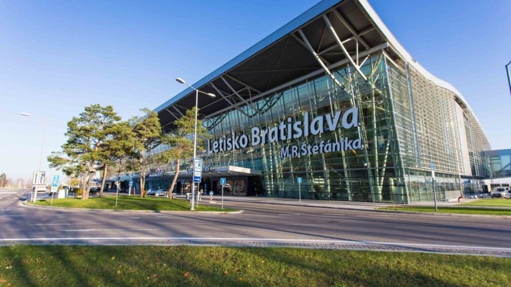 Wizz Air BTS Terminal – Bratislava Airport