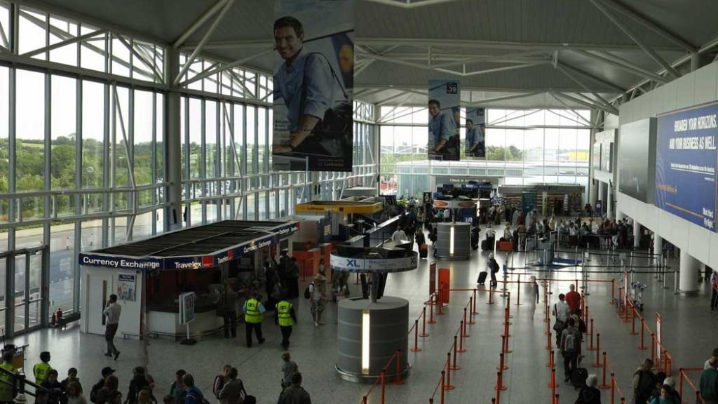 Wizz Air Bristol Airport – BRS Terminal