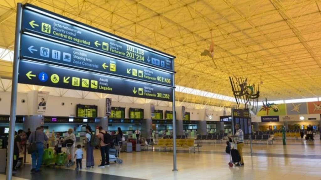 Brussels Airlines Gran Canaria Airport – LPA Terminal
