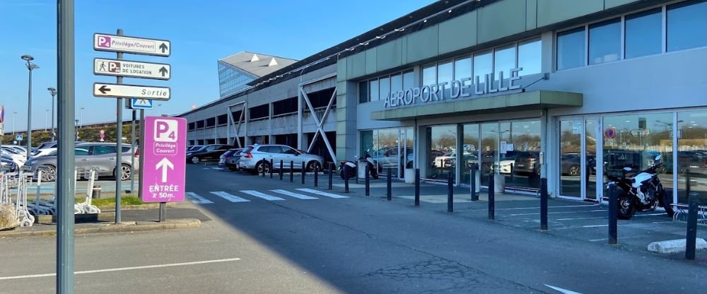 Tunisair Lille Airport – LIL Terminal