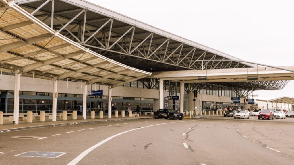 SkyWest Airlines Oakland International Airport – OAK Terminal
