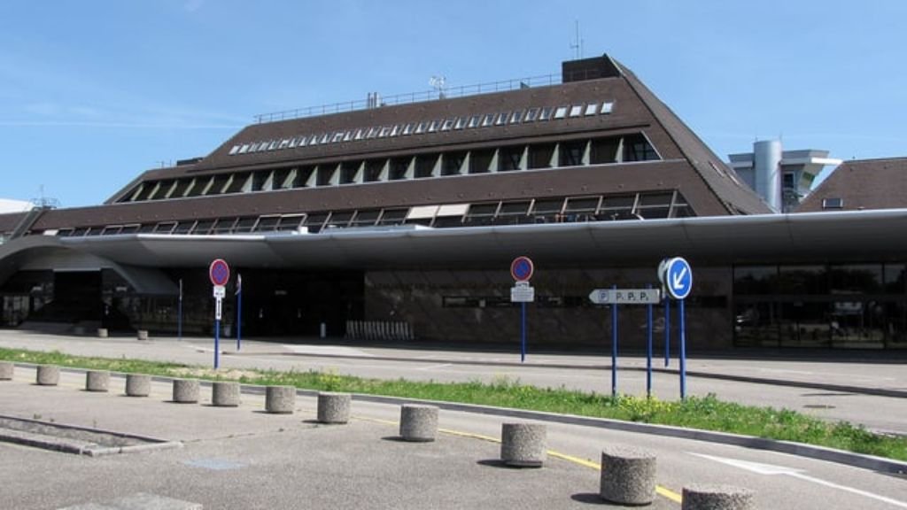 Air Arabia Strasbourg Airport – SXB Terminal