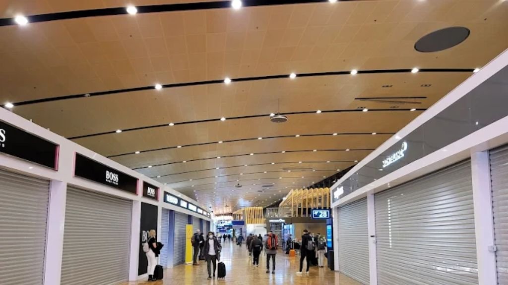 SunExpress HEL Terminal – Helsinki Airport
