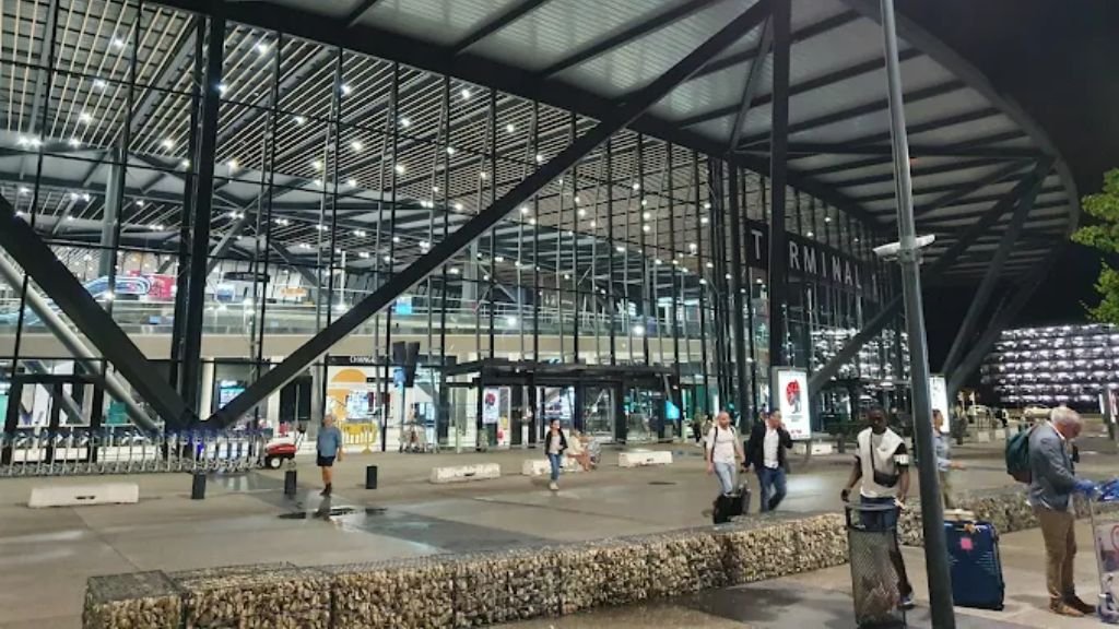 SunExpress LYS Terminal – Lyon-Saint Exupéry Airport