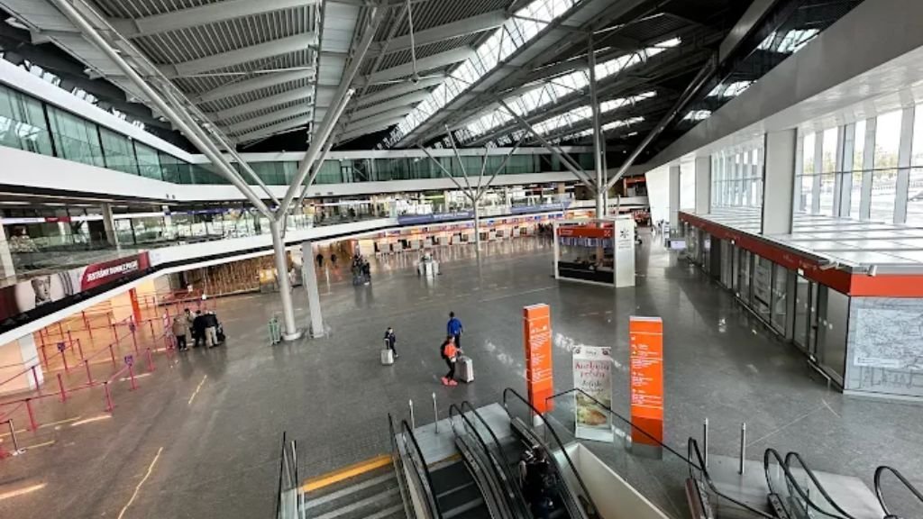 SunExpress WAW Terminal – Warsaw Chopin Airport